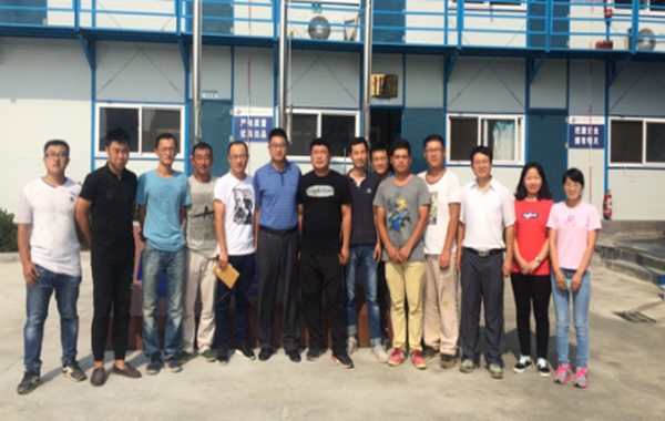 炎炎夏日送清涼，慰問一線勞動(dòng)者(圖2)