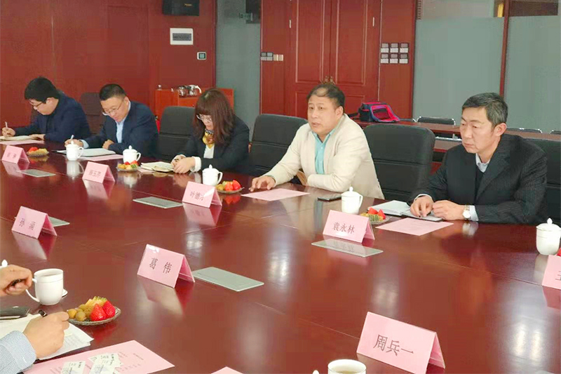 德才集團(tuán)董事長葉德才偕高管團(tuán)隊(duì)赴榮華建設(shè)集團(tuán)訪問交流(圖2)